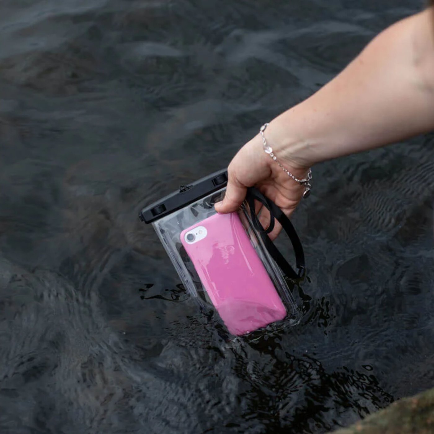 Vanntett mobilveske for opptil 6,7"