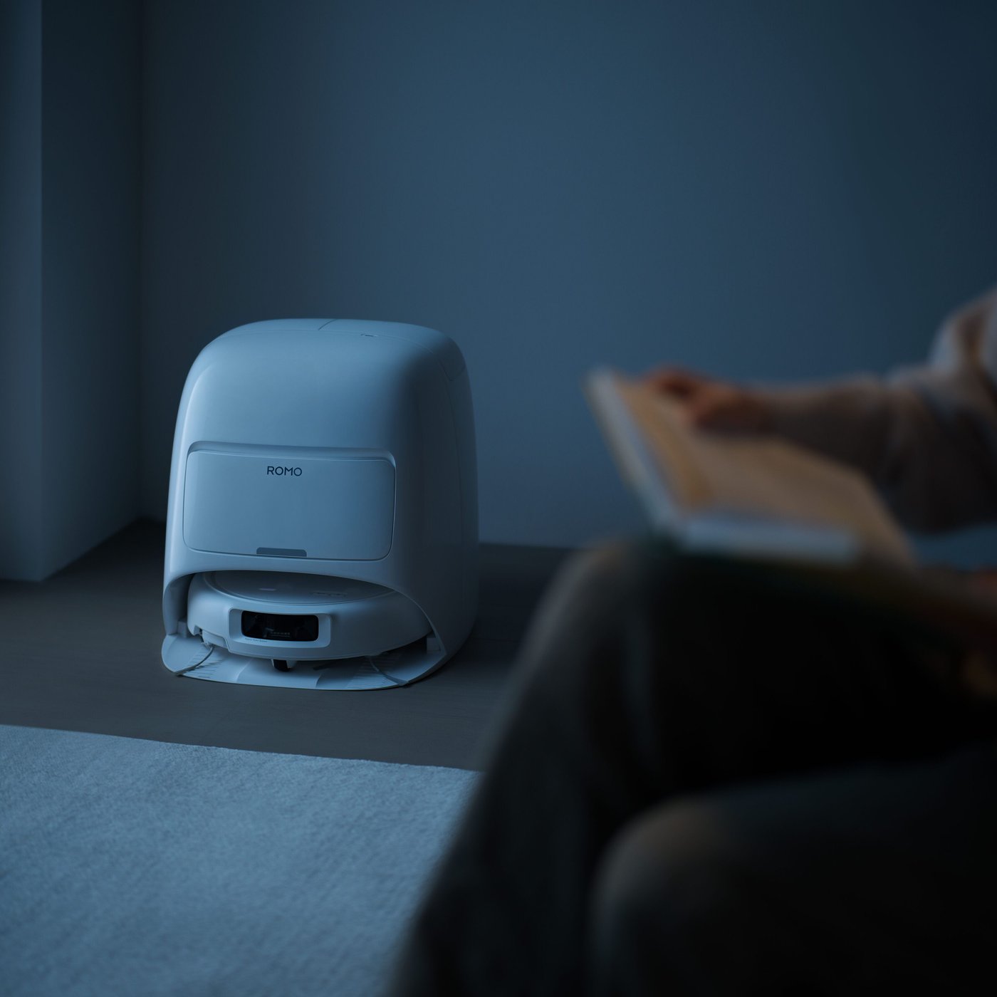 DJI ROMO S – Robotdammsugare och mopp med 3D LiDAR Water Tank Version