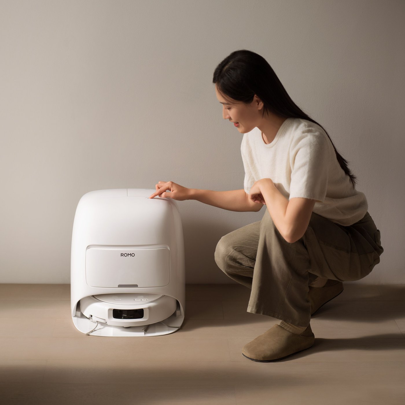 DJI ROMO S – Robotdammsugare och mopp med 3D LiDAR Water Tank Version