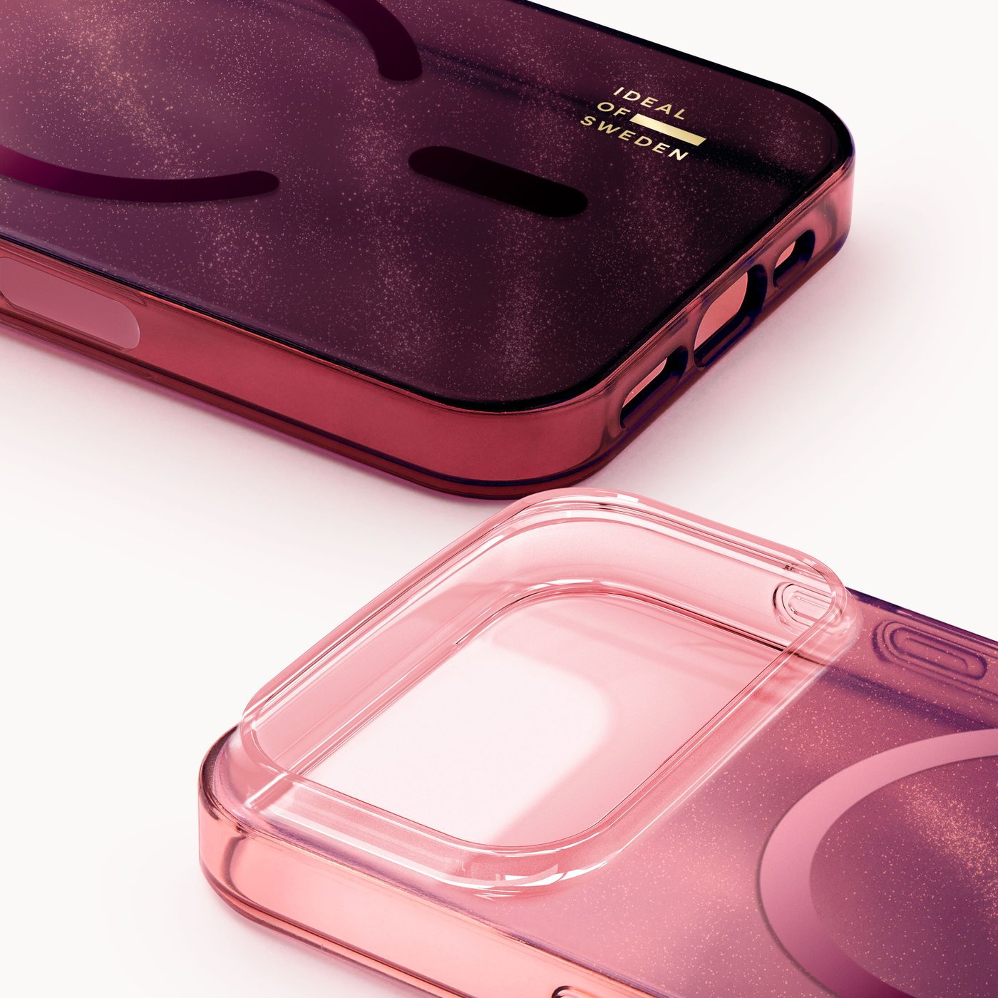 IDEAL OF SWEDEN Clear MagSafe Case – mobildeksel til iPhone 17 Pro Max Cherry Lacquer