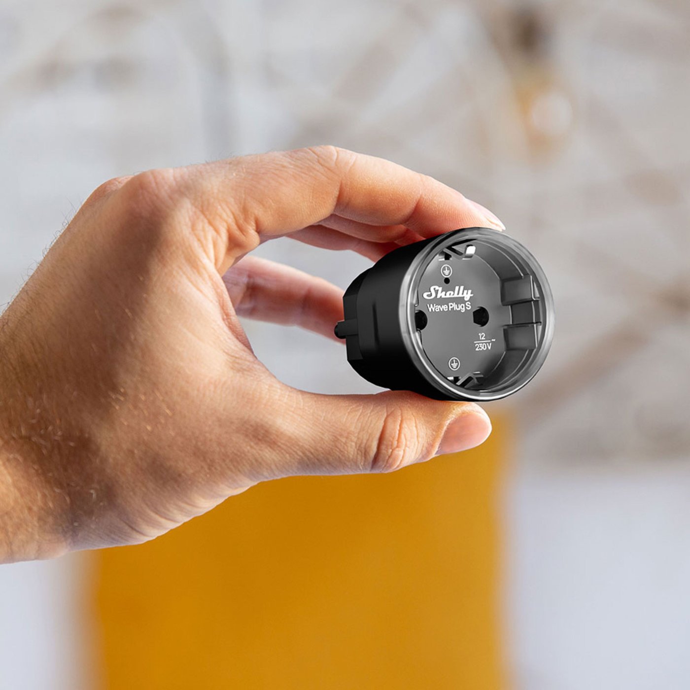 Shelly Wave Plug S LR – smart Z-Wave-plugg med energimätning Svart