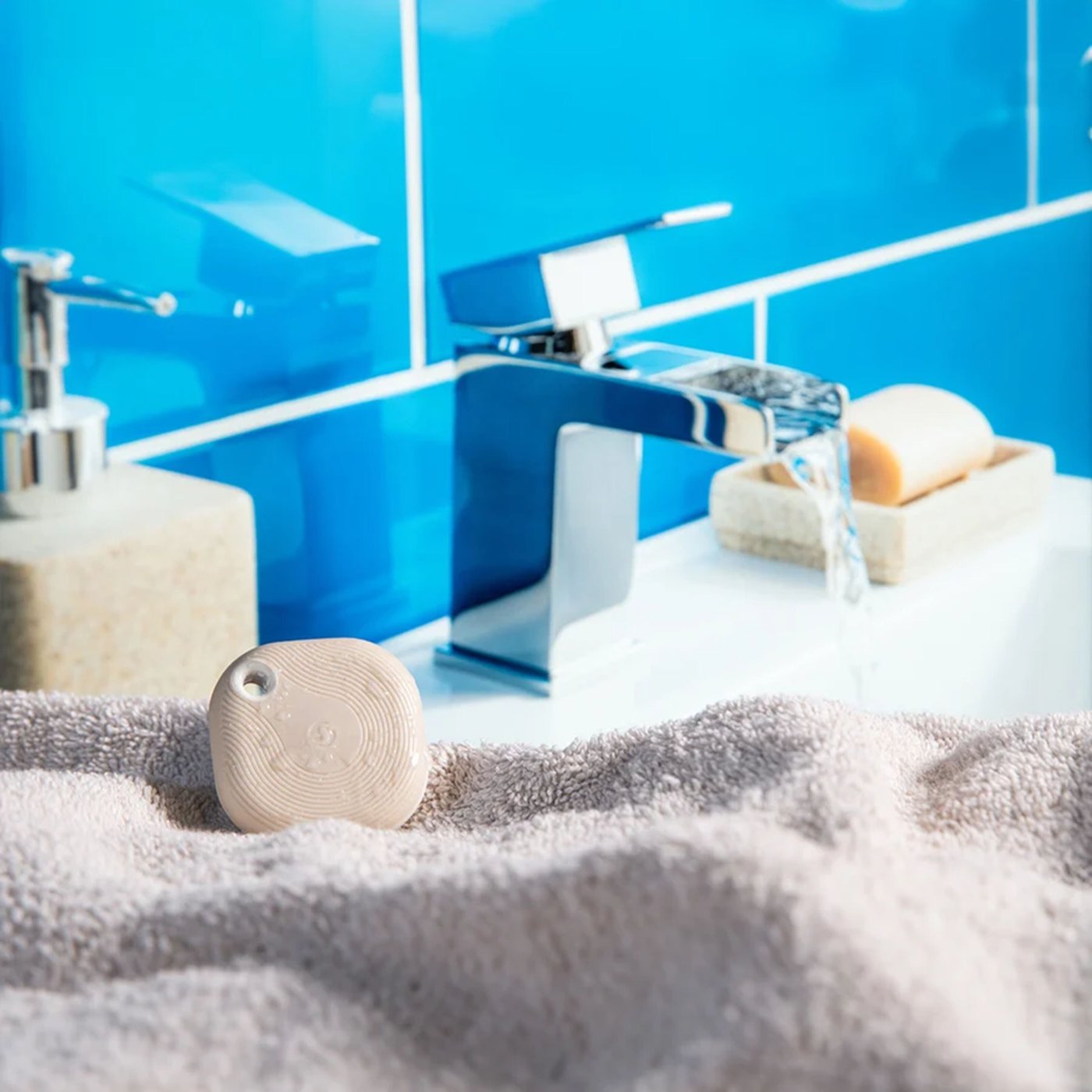 Shelly BLU Button Tough 1 ZB Ivory