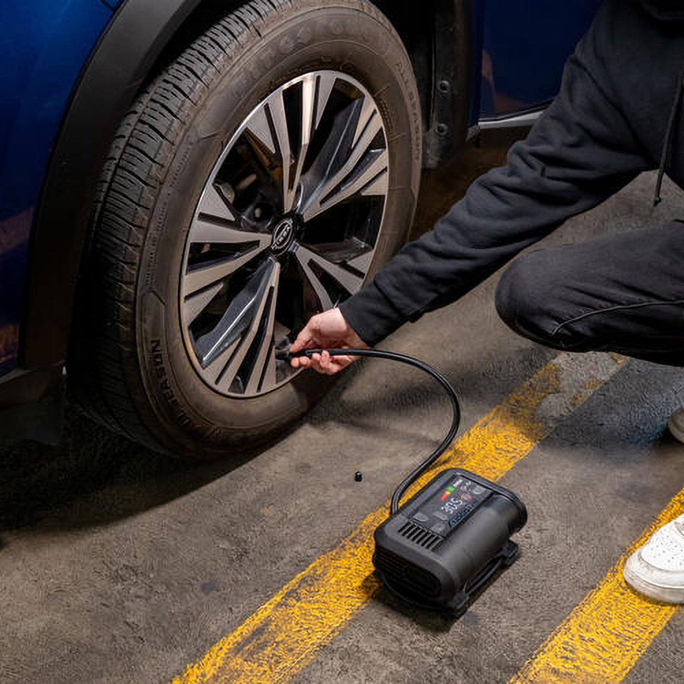 Noco Boost+Air AX65 starthjelp med luftkompressor 2000 A