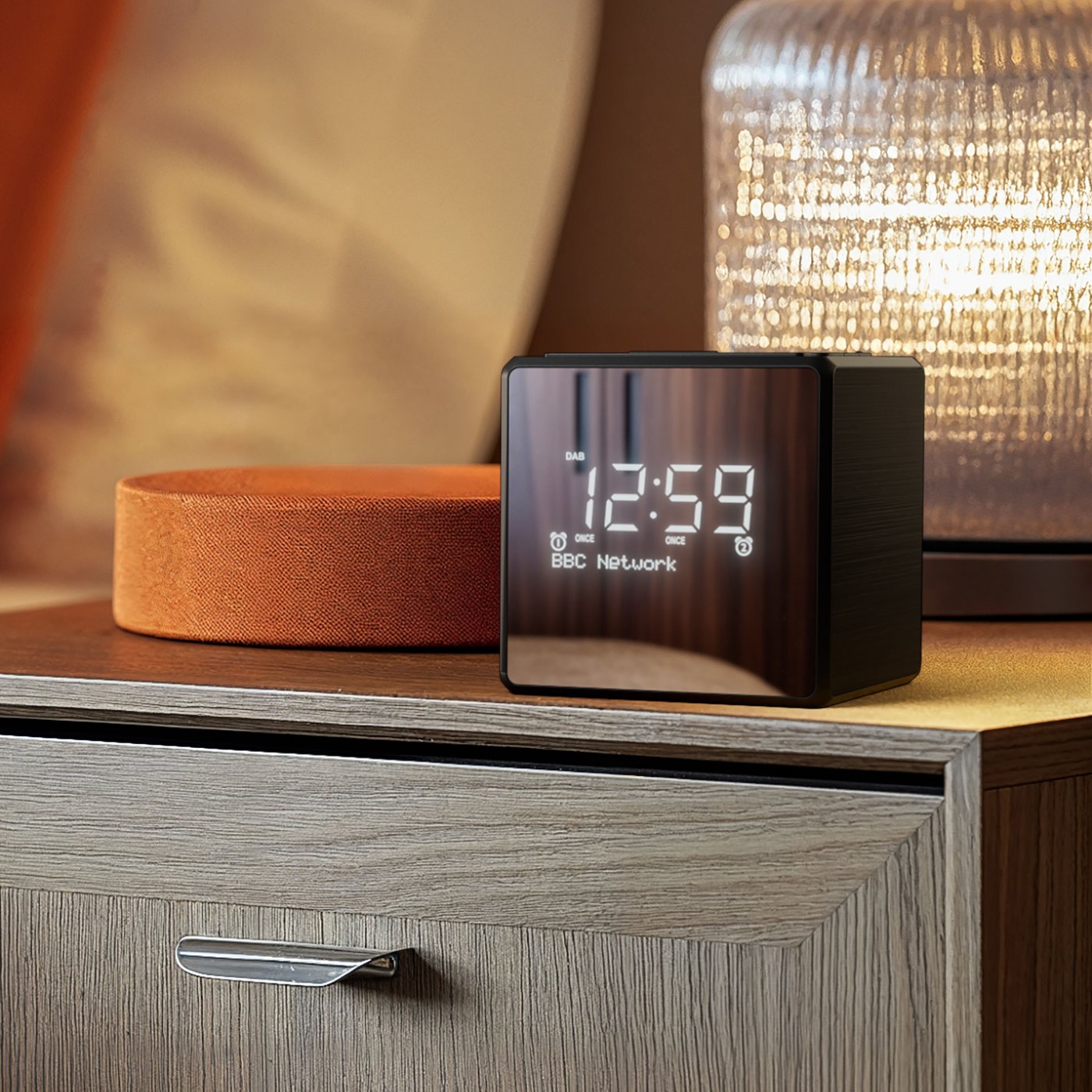 Philips R4600 DAB+-klokkeradio med USB-C-lading