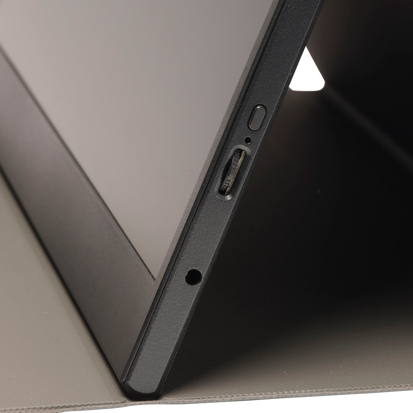 Denver Bærbar Full HD-skjerm med USB-C og IPS-panel 15,6"