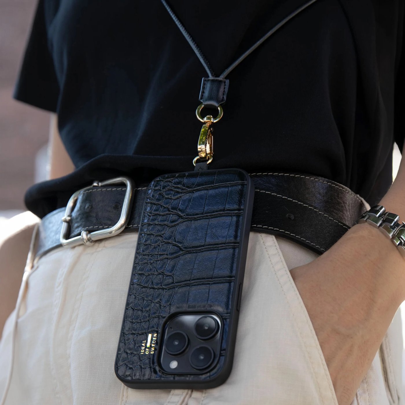 IDEAL OF SWEDEN Vegan Leather Phone Strap Svart