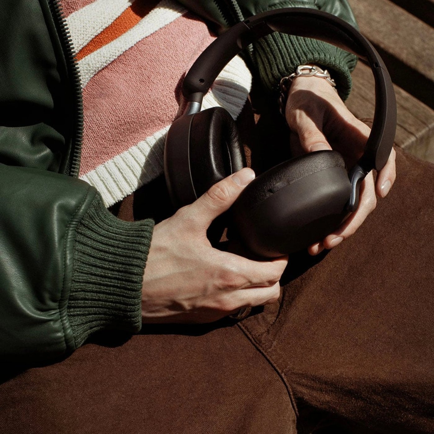 Sudio K2 Pro trådløse over-ear-hodetelefoner med ANC Sort