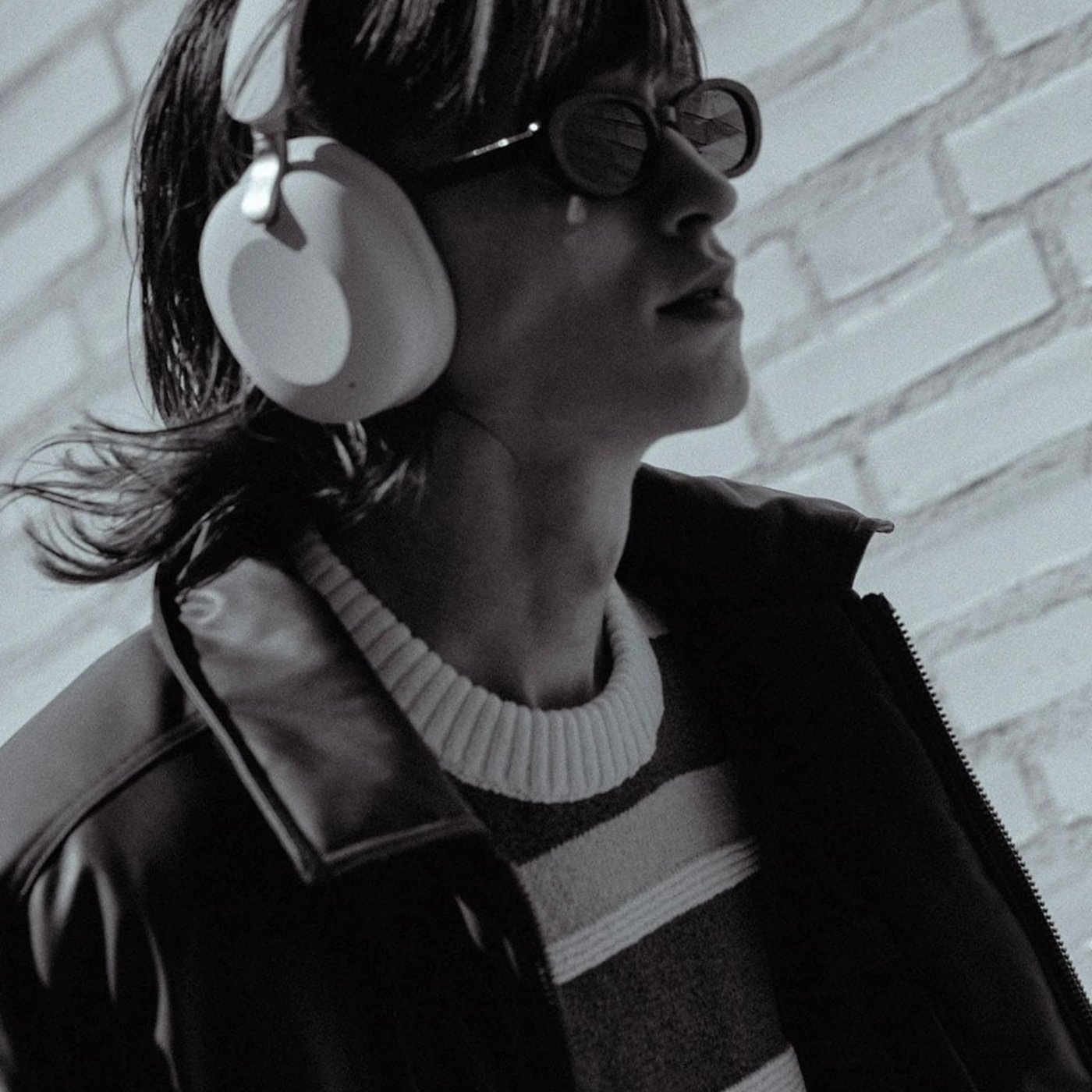 Sudio K2 Pro trådløse over-ear-hodetelefoner med ANC Hvit
