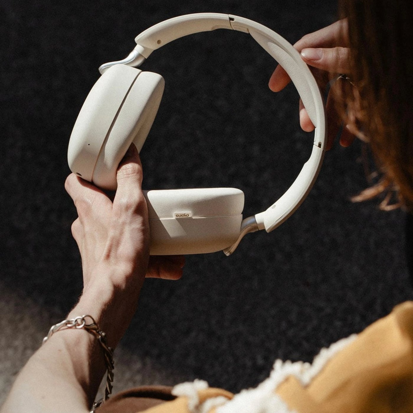 Sudio K2 Pro trådløse over-ear-hodetelefoner med ANC Hvit