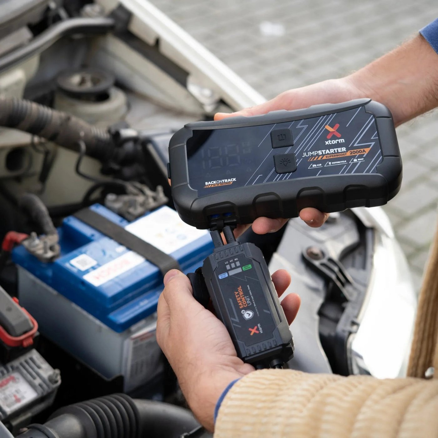 Xtorm SuperBoost 2000A starthjälp för bil