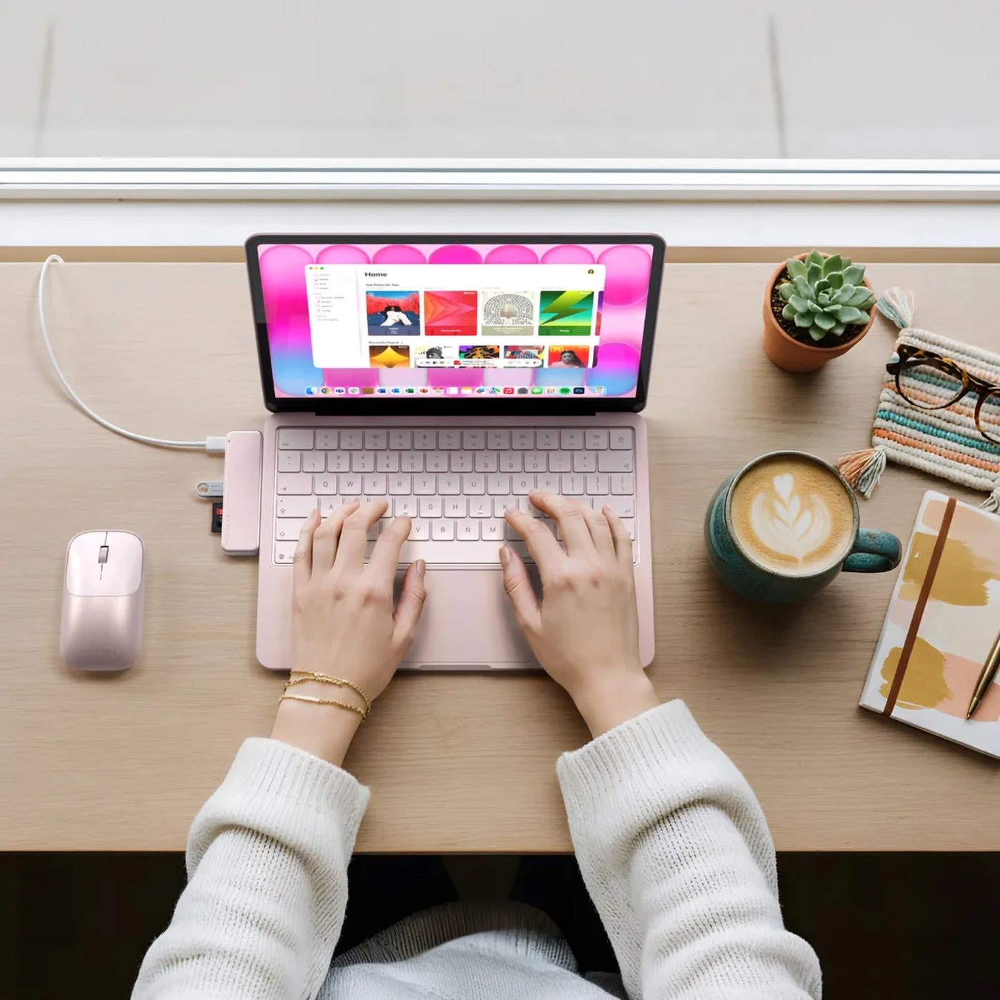 Satechi USB-C Snap Hub för MacBook Neo Rouge