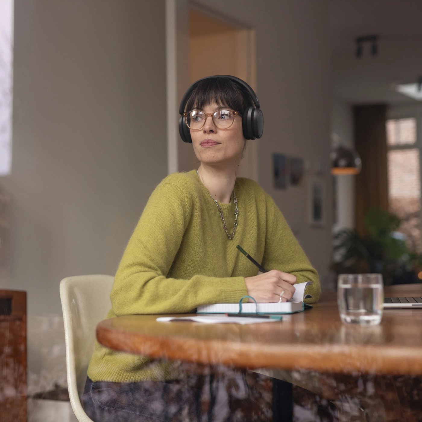 Philips 5000 series trådlösa over-ear-hörlurar Svart
