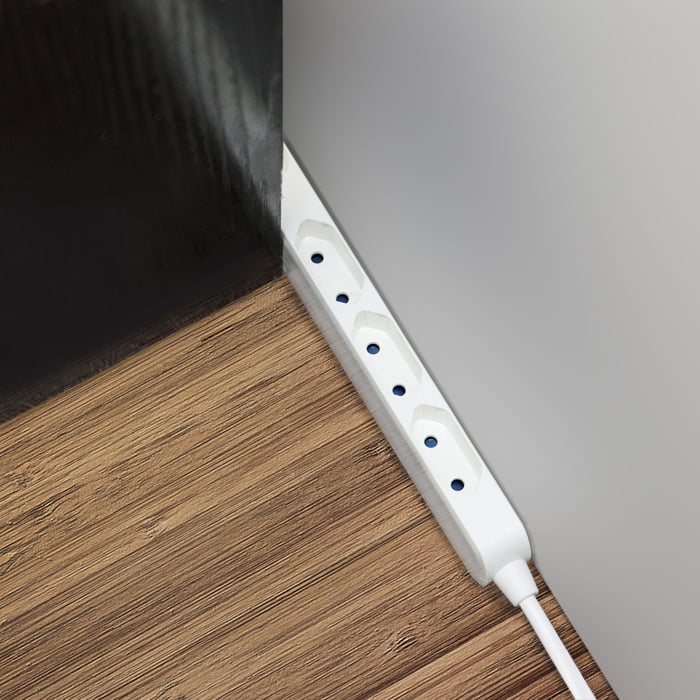 Luxorparts Grenuttag med europauttag 4-vägs | Kablar & kontakter - Strömkablar - Grenuttag | GameStuff