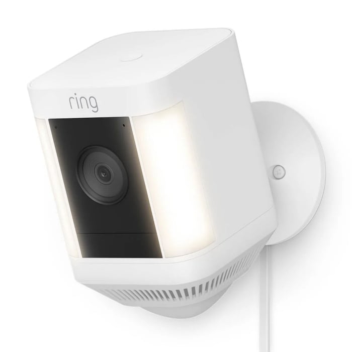 Ring Spotlight Cam Plus Plug-In Övervakningskamera | Säkerhet & övervakning - Kameraövervakning - Övervakningskameror - Övervakningskameror utomhus | GameStuff