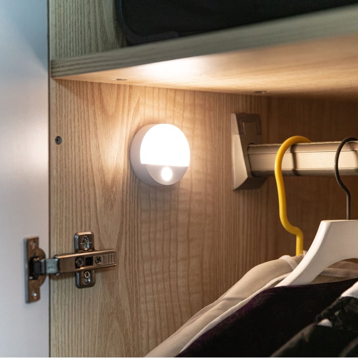 Luxorparts Garderobsbelysning med rörelsedetektor | Belysning & lampor - Nattlampor | GameStuff