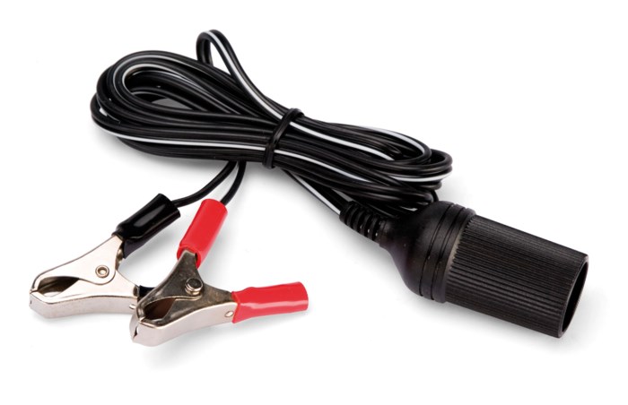 12 V-uttag med batteriklämmor