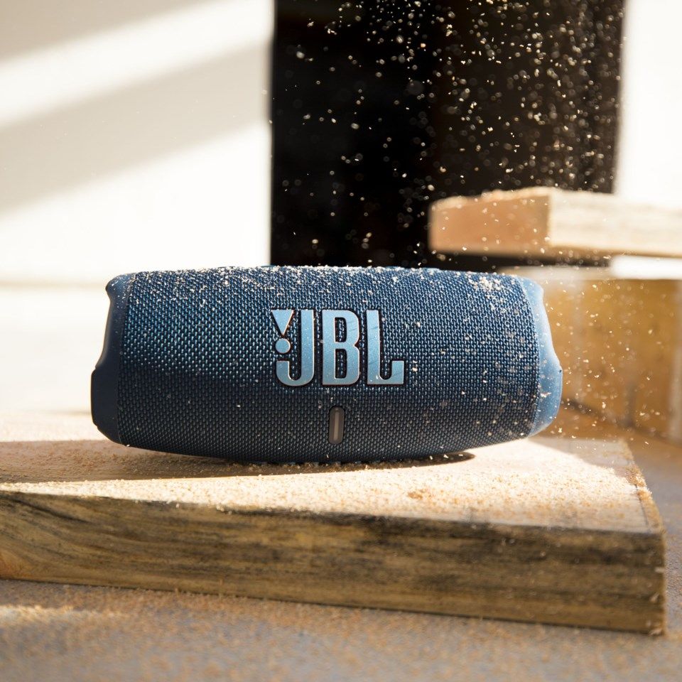 JBL Charge 5 Portabel høyttaler Grå
