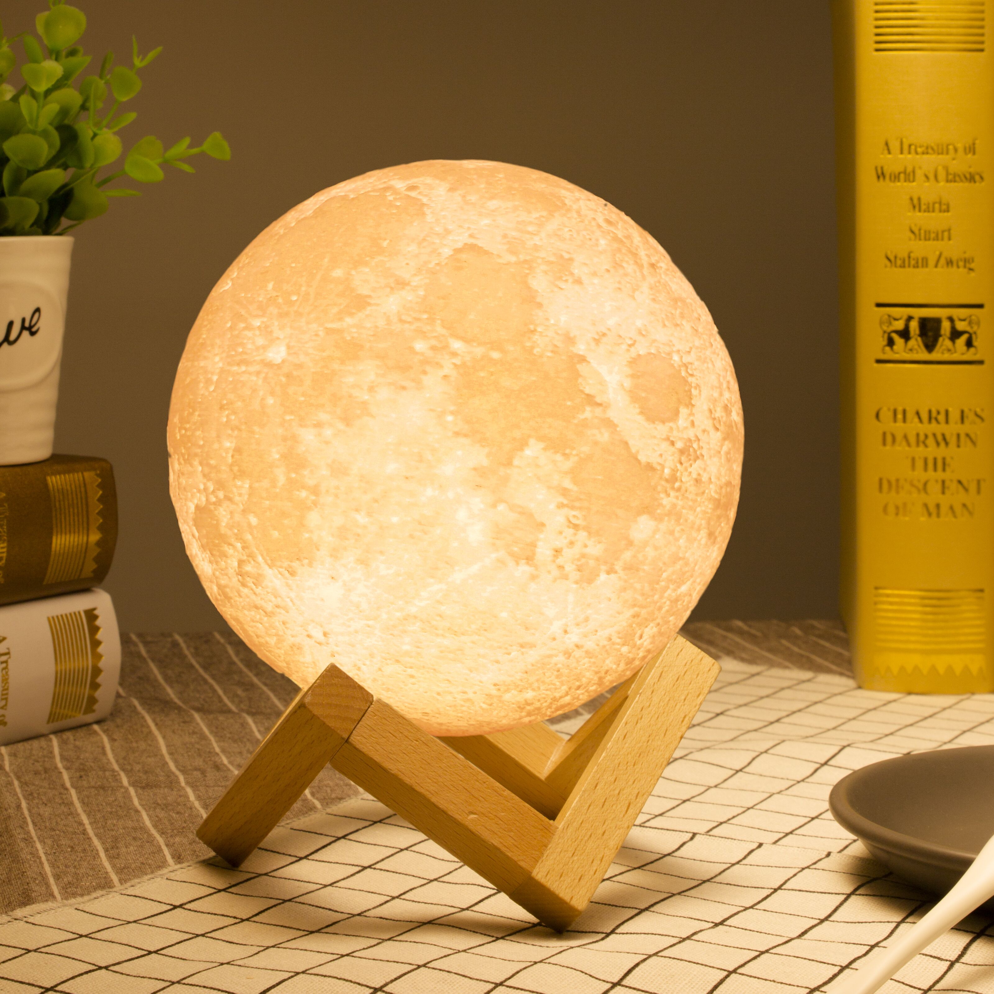 Denver Høyttaler med 3D moon-design